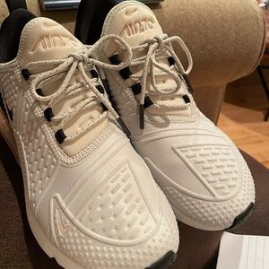 Nike air max 270